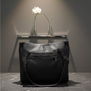 Simply Vera Vera Wang Black Shoulder Bag